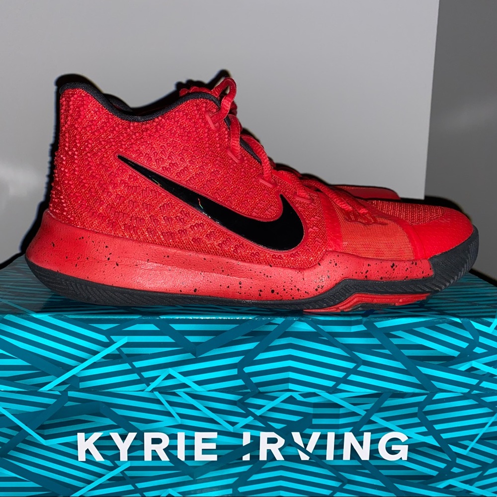 Candy red Kyrie 3